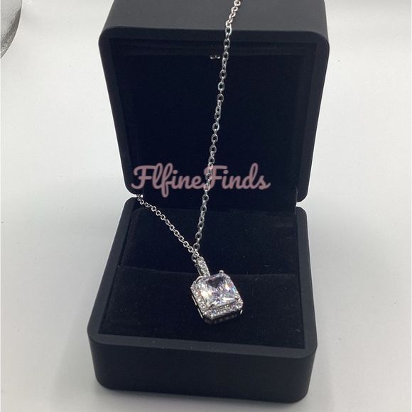 💎1.5 TWC Radiant Cut  CZ Diamond Pendant necklace💎 - Picture 9 of 16